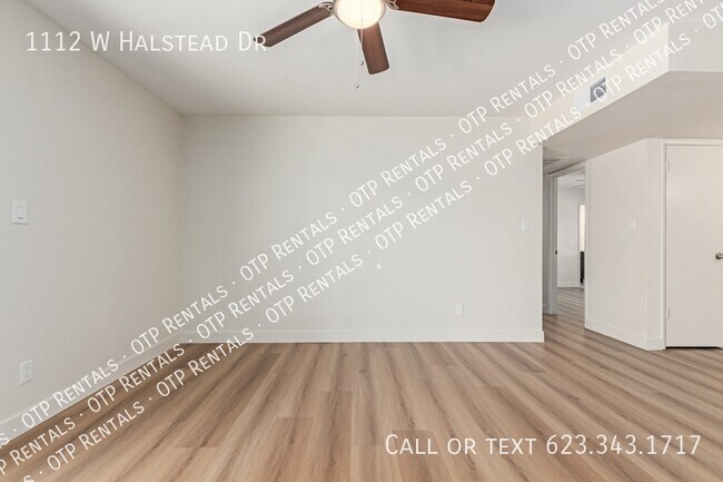 Building Photo - 1112 W Halstead Dr