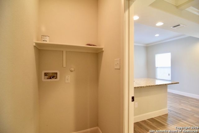 Building Photo - 6419 MELANZANE AVE