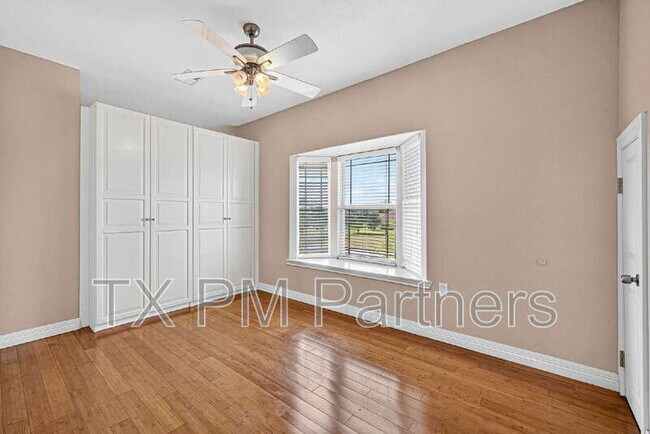 Building Photo - 13819 Lakeview Meadow Dr