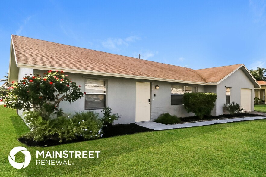 Building Photo - 2152 NE 1st Ct