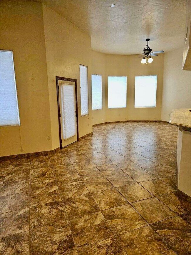 Building Photo - 2184 Sedona Hills Pkwy