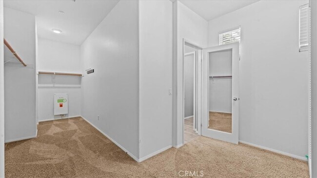 Building Photo - 15876 Parkhouse Dr