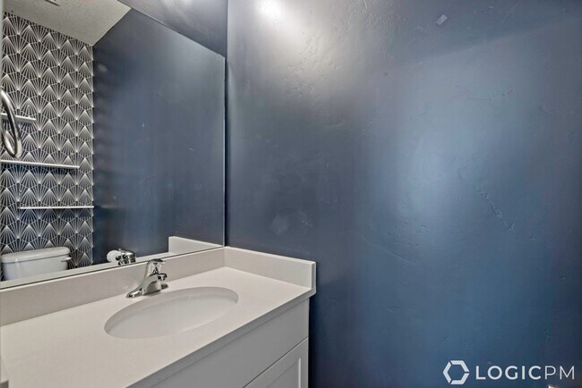 Building Photo - 7862 S 5440 W