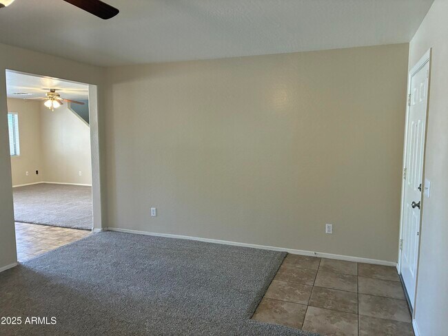 Building Photo - 7207 S Sunrise Way