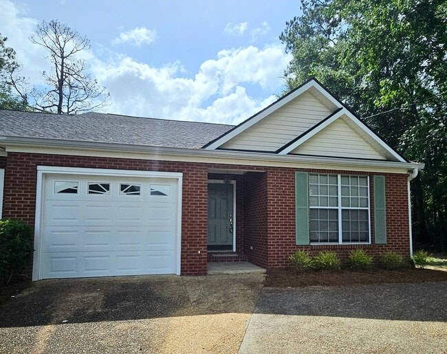 Building Photo - 222 Tall Timbers Rd
