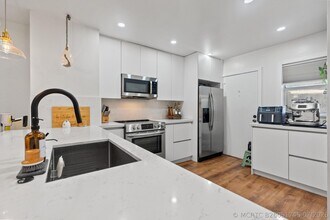 Building Photo - 6361 N Falls Cir Dr
