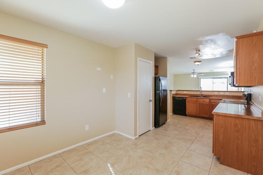 Building Photo - 4621 W Carson Rd