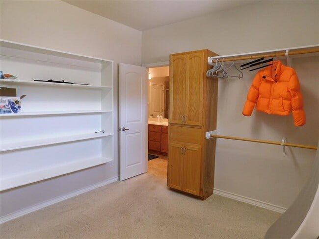 Building Photo - 424 Shayla Ln