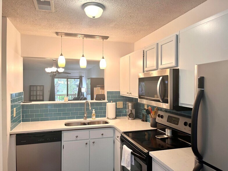 Building Photo - 1130 Silent Harbor Ct