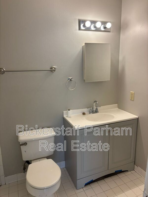 Building Photo - 6270 Stoneway Dr