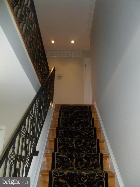 Building Photo - 7115 Warbler Ln