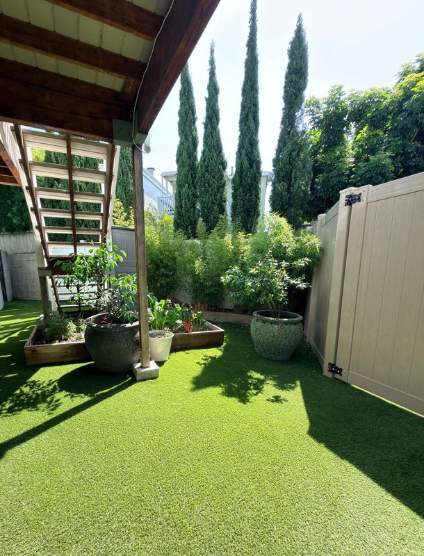 Building Photo - 1048 4th St