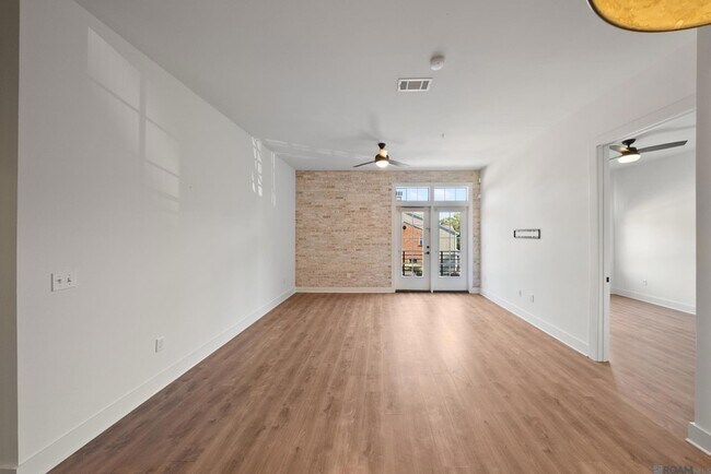 Building Photo - 255 E Boyd Dr