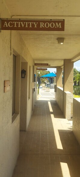 Building Photo - 7430 Lake Breeze Dr