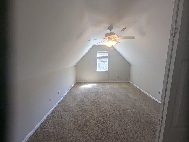Building Photo - Charming 4 BD Mt. Pleasant Home in Desirab...