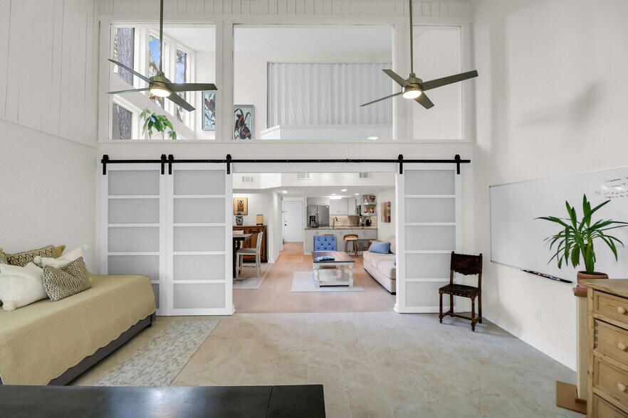 Building Photo - 8 Devils Elbow Ln