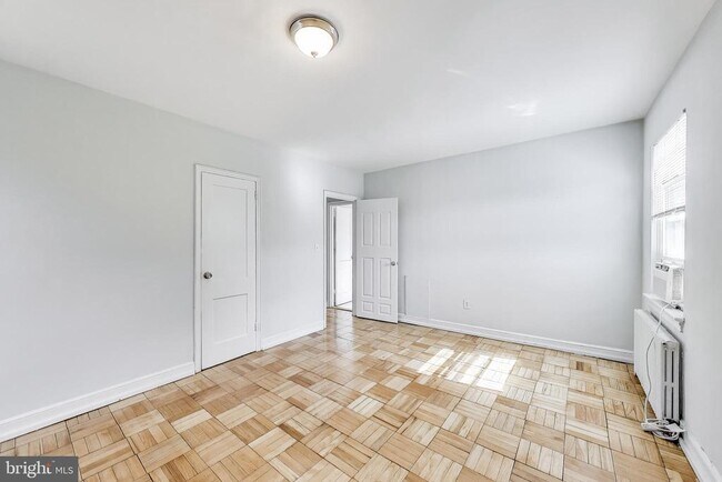 Building Photo - 1726 N Quinn St