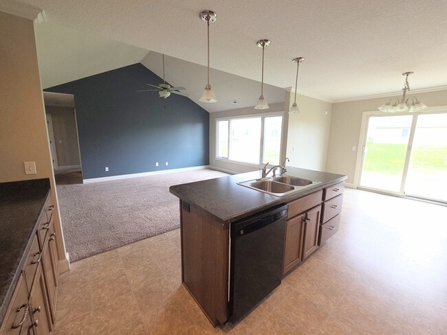 Building Photo - 805 Beal Brook Pass