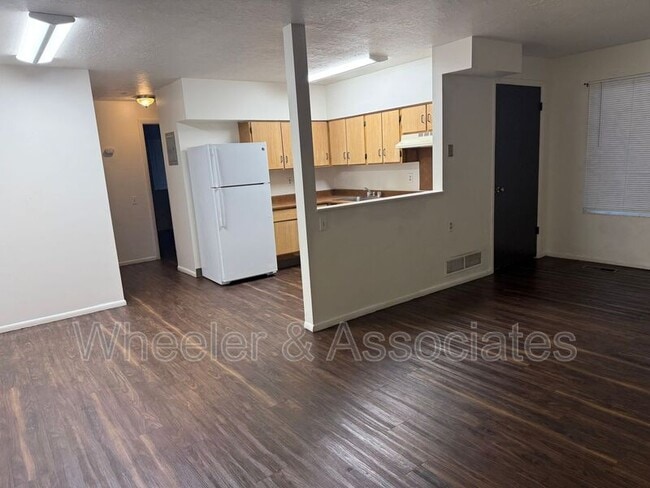 Building Photo - 2650 Jefferson Ave