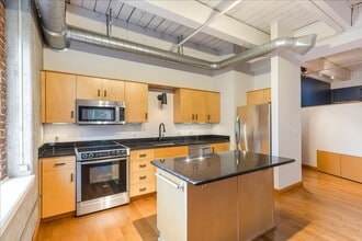 Building Photo - 416 NW 13th Ave