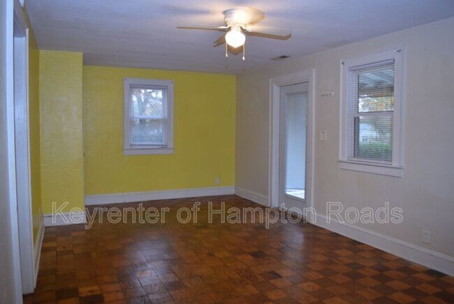 Building Photo - 1303 Tallwood St