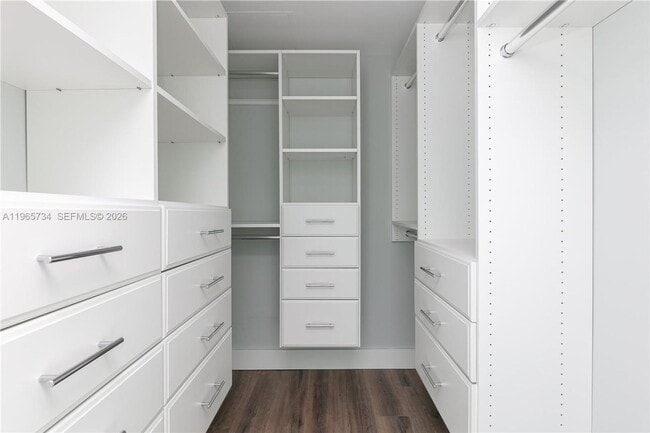 Building Photo - 500 Brickell Ave