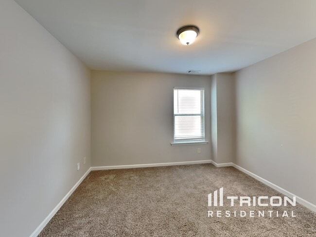 Building Photo - 55 Wyndham Ct