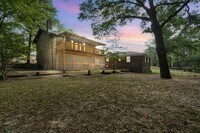Building Photo - 255 Brackin St