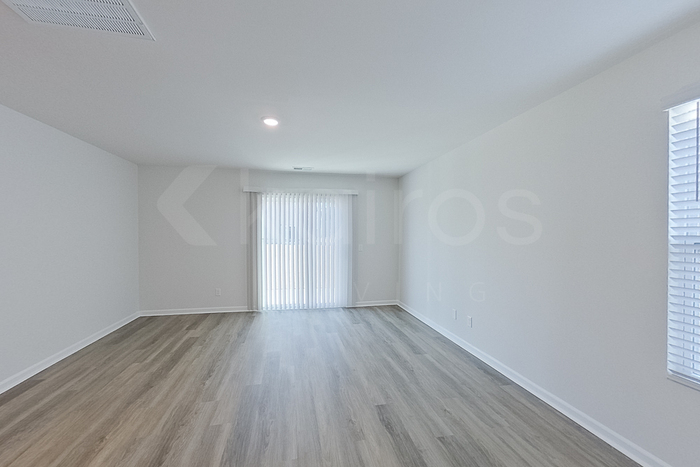 Building Photo - 113 Overstreet Way