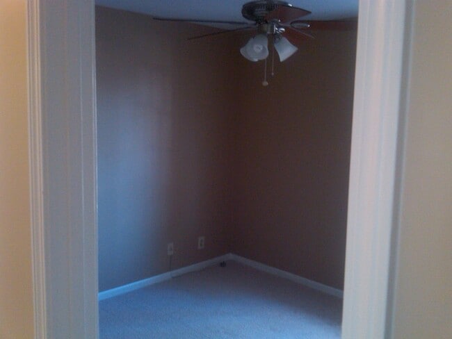 Building Photo - This Home is an Entertainer's Delight on Corner Lot!