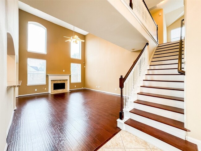 Building Photo - 4806 Lakefront Terrace Ct