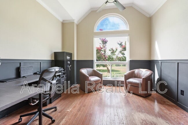 Building Photo - 1702 Shepherds Ranch