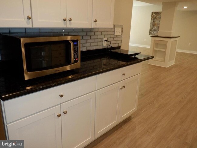 Building Photo - 830 Santmyer Dr SE