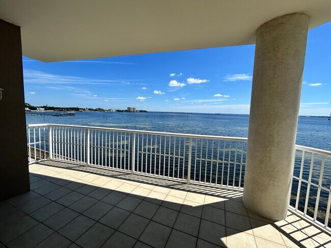 Building Photo - 6422 US-98