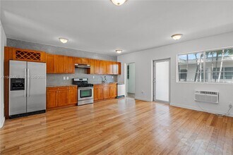 Building Photo - 7950 Tatum Waterway Dr