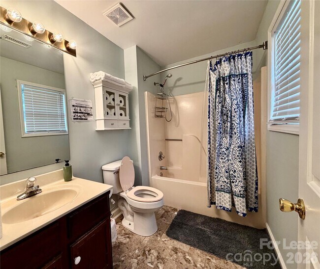 Building Photo - 2809 Faircroft Way