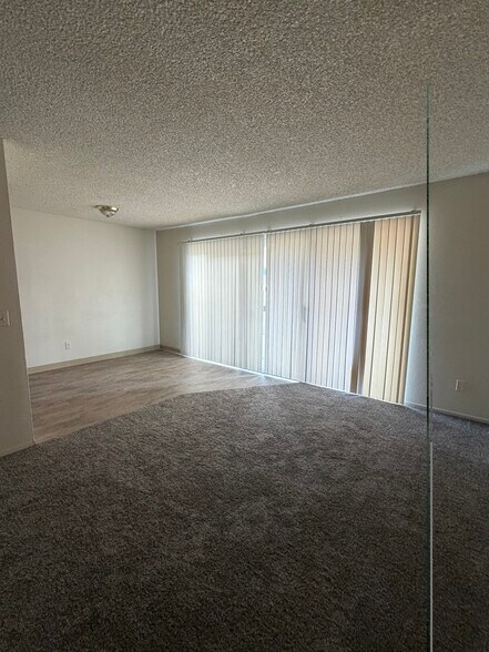 Building Photo - 3321 Santa Rosa Ct