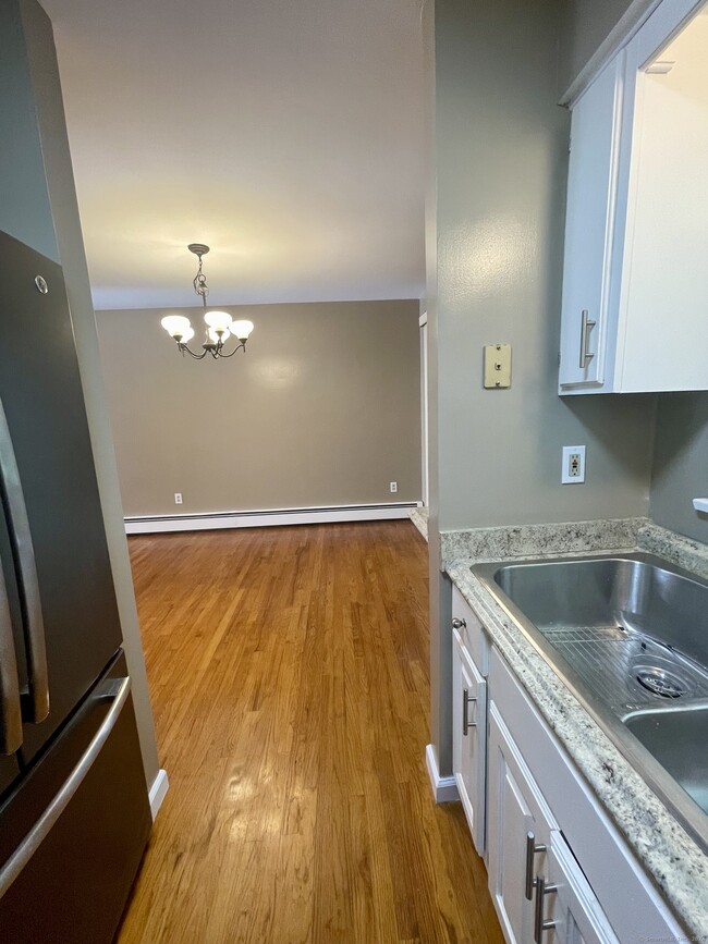 Building Photo - 72 Kingfisher Cir