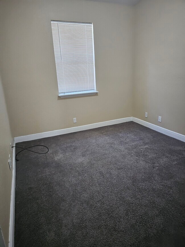 Building Photo - 2111 SW 99th Way