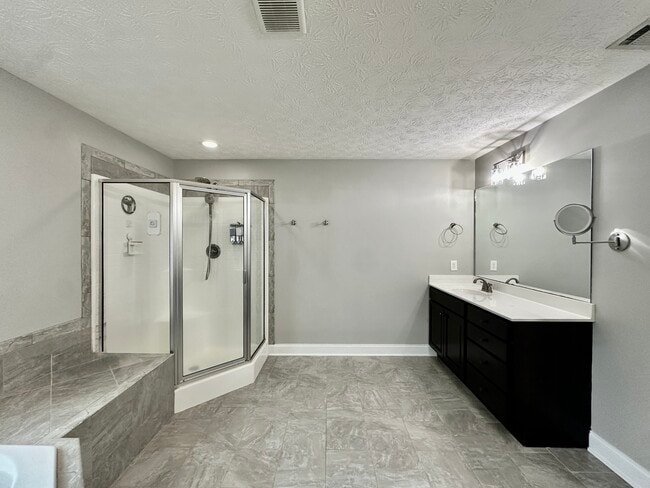 Building Photo - 9583 Yarbrough Rd