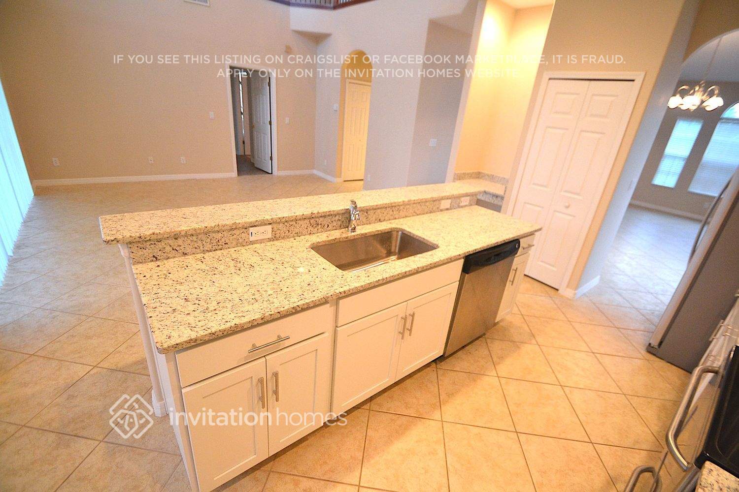 Building Photo - 12837 Cloverdale Ln