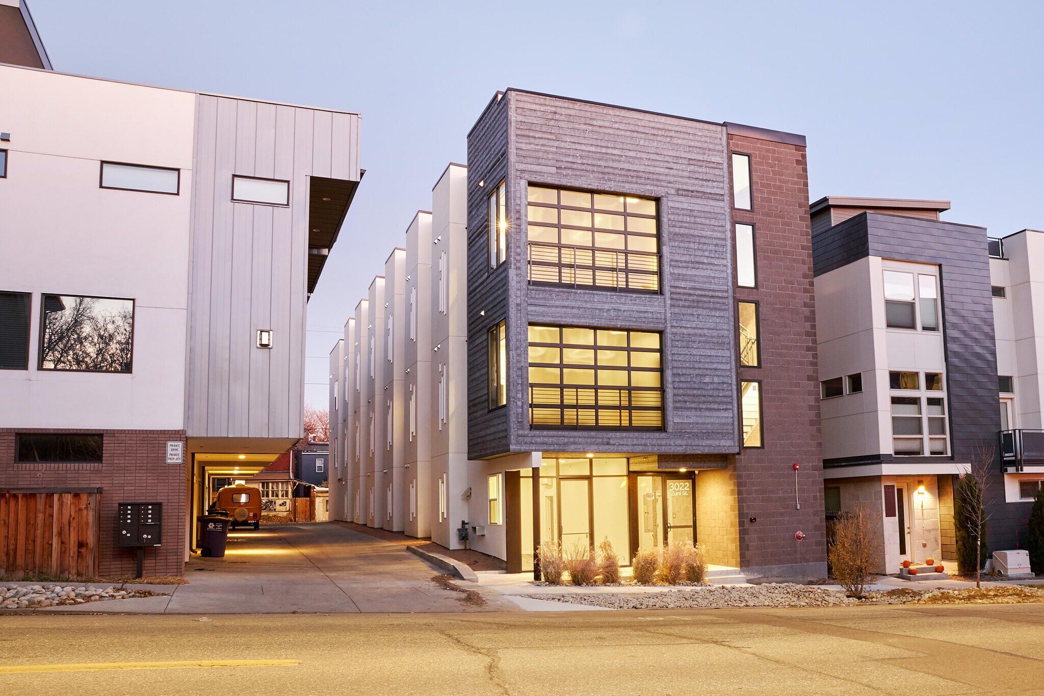 Building Photo - 3022 Zuni St