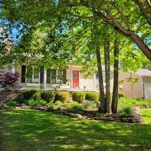 Building Photo - 110 Hilton Ln