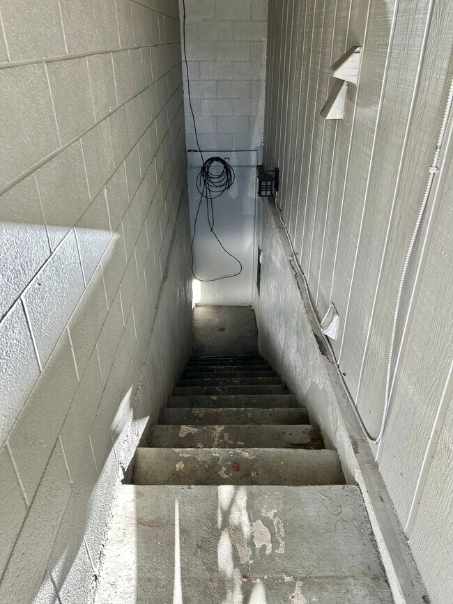 Building Photo - Cozy 1 Bed 1 Bath Apartment