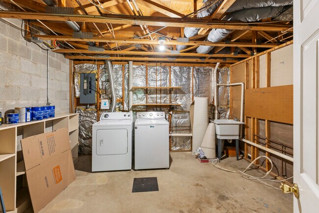Building Photo - 23 Roger Valley Ct