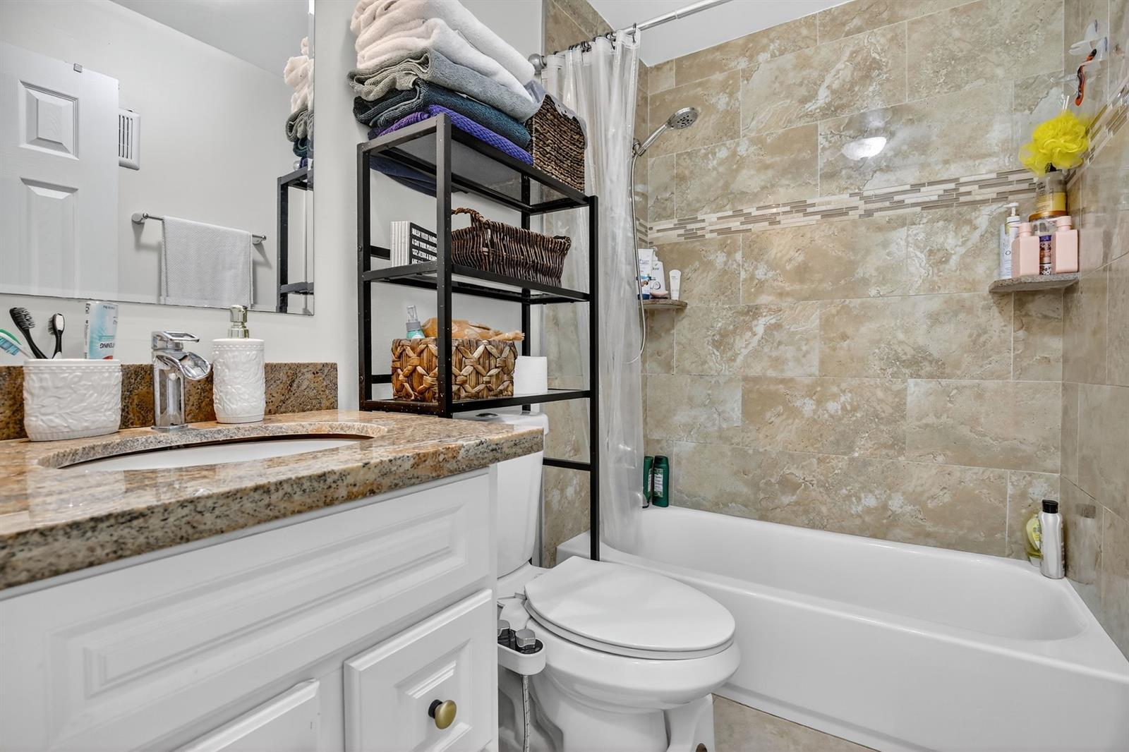 Building Photo - 691 Willow Grove Ter