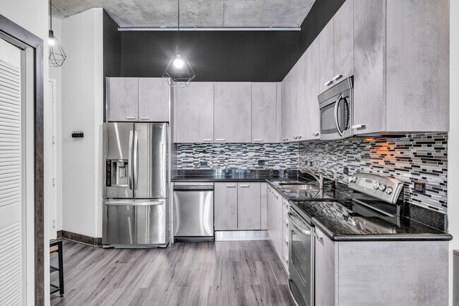 Building Photo - 2100 Van Buren St