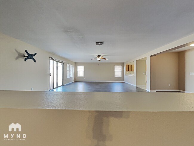 Building Photo - 8128 W Mission Ln