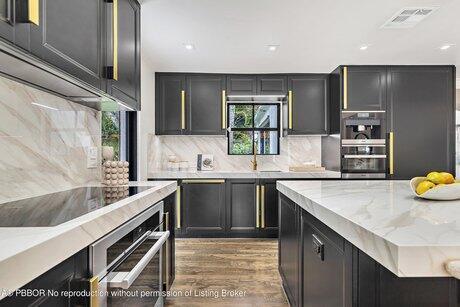 Building Photo - 217 Avila Rd