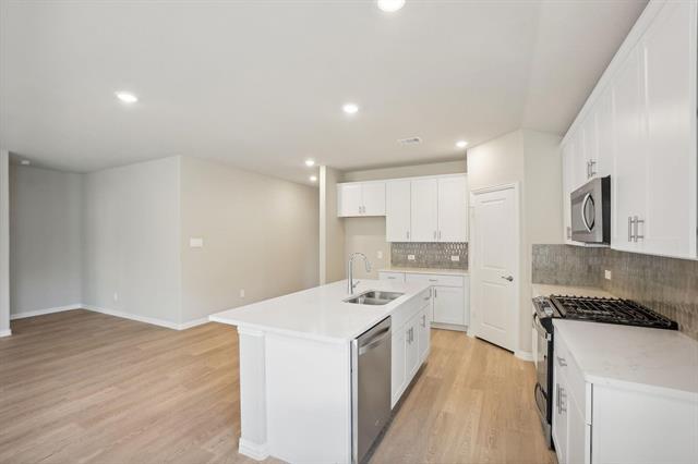 Building Photo - 2204 Dunbar Dr